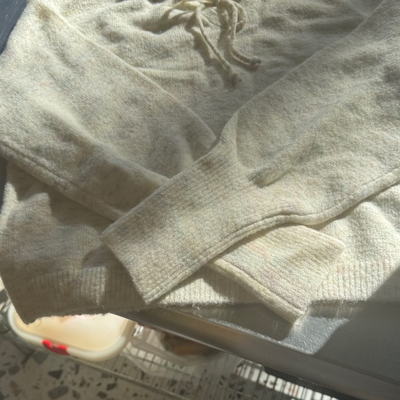 SO Cream Sweater Set: Cropped top and Straight Leg Pants - Picture 3 of 15